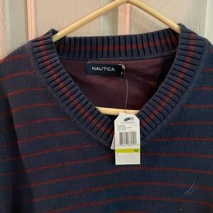NWT v neck Mens sweater